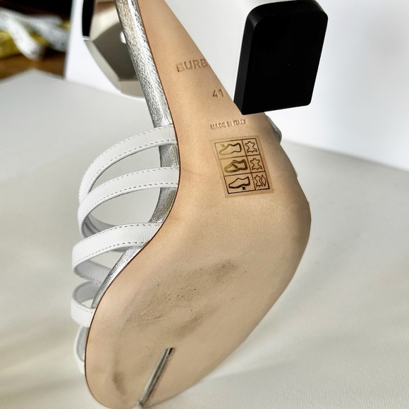 Authentic Burberry Split-toe Leather Thong Sandals ***size: EU 41 *** MSRP … - Picture 11 of 16